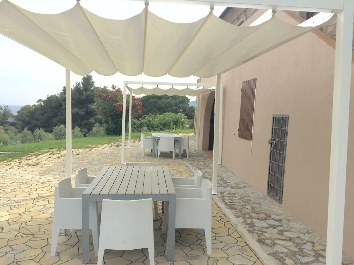 Poggio Di Sole Hotel Lacona 0*,